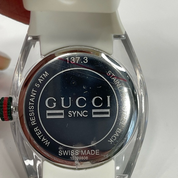 GUCCI Sync Stainless Steel & Rubber-Strap Watch - Picture 3 of 9